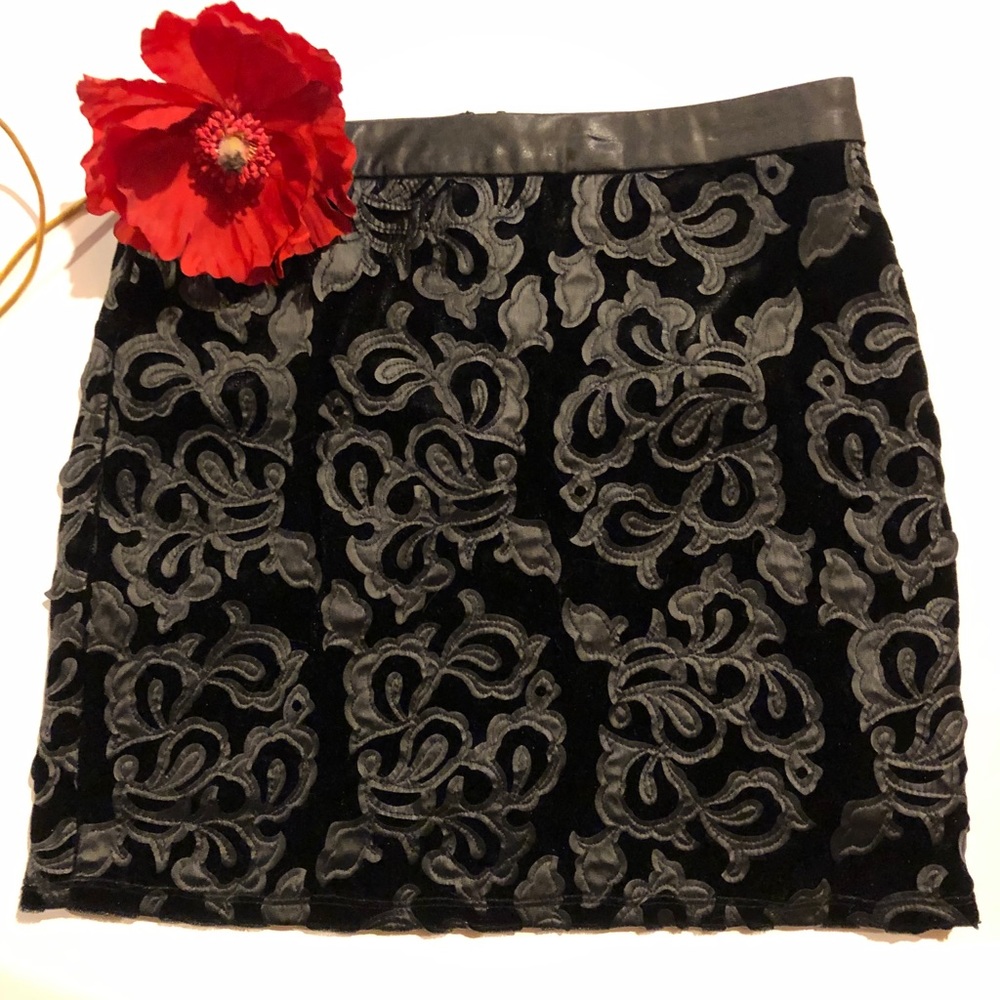 🌹Forever 21 black mini skirt🌹